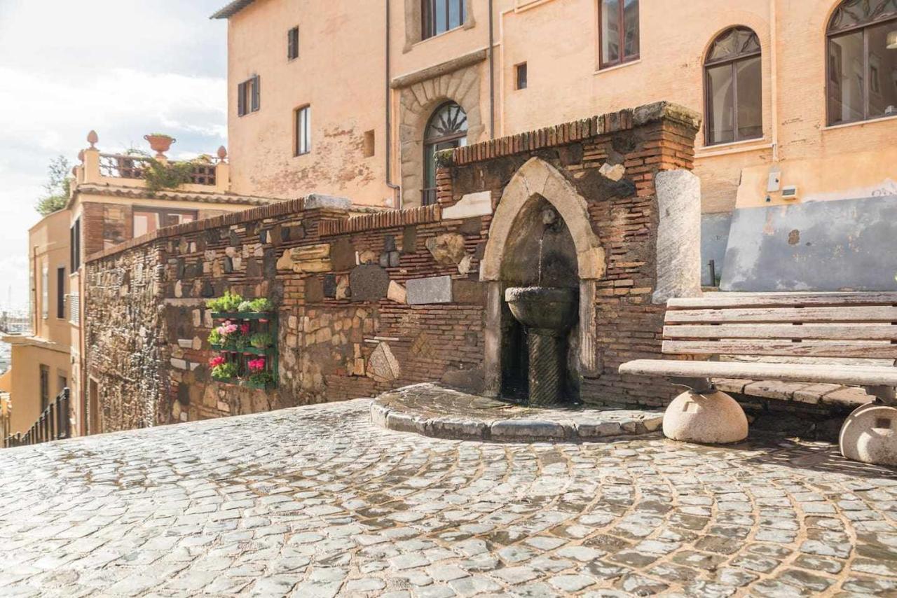 Little Medieval House Nettuno Exterior photo